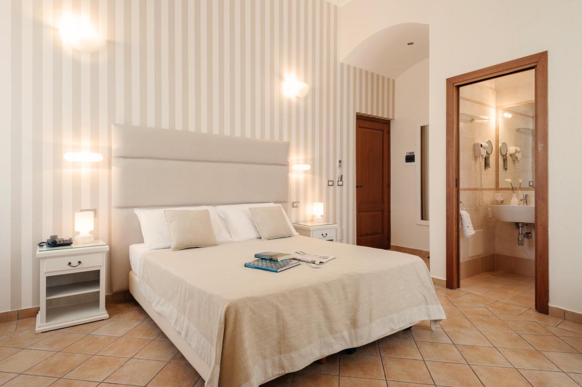 Hotel L'Arcangelo - Boutique Hotel Таранто Екстериор снимка