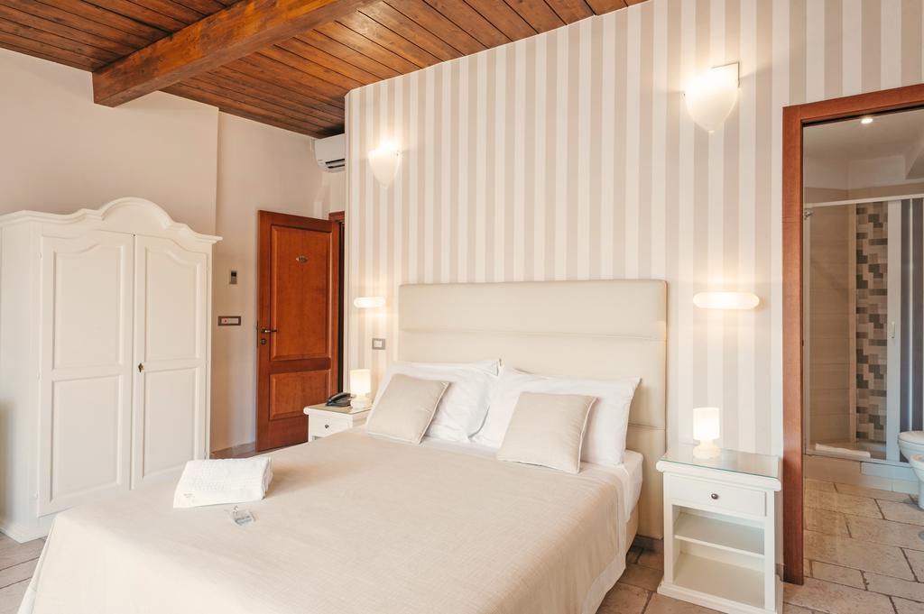Hotel L'Arcangelo - Boutique Hotel Таранто Екстериор снимка