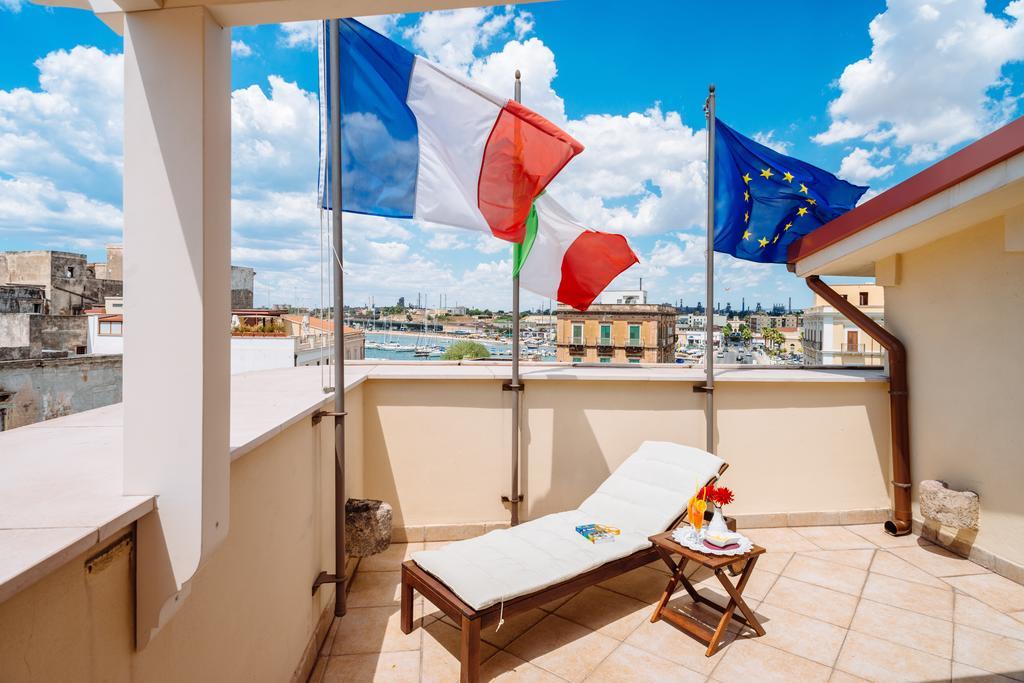 Hotel L'Arcangelo - Boutique Hotel Таранто Екстериор снимка